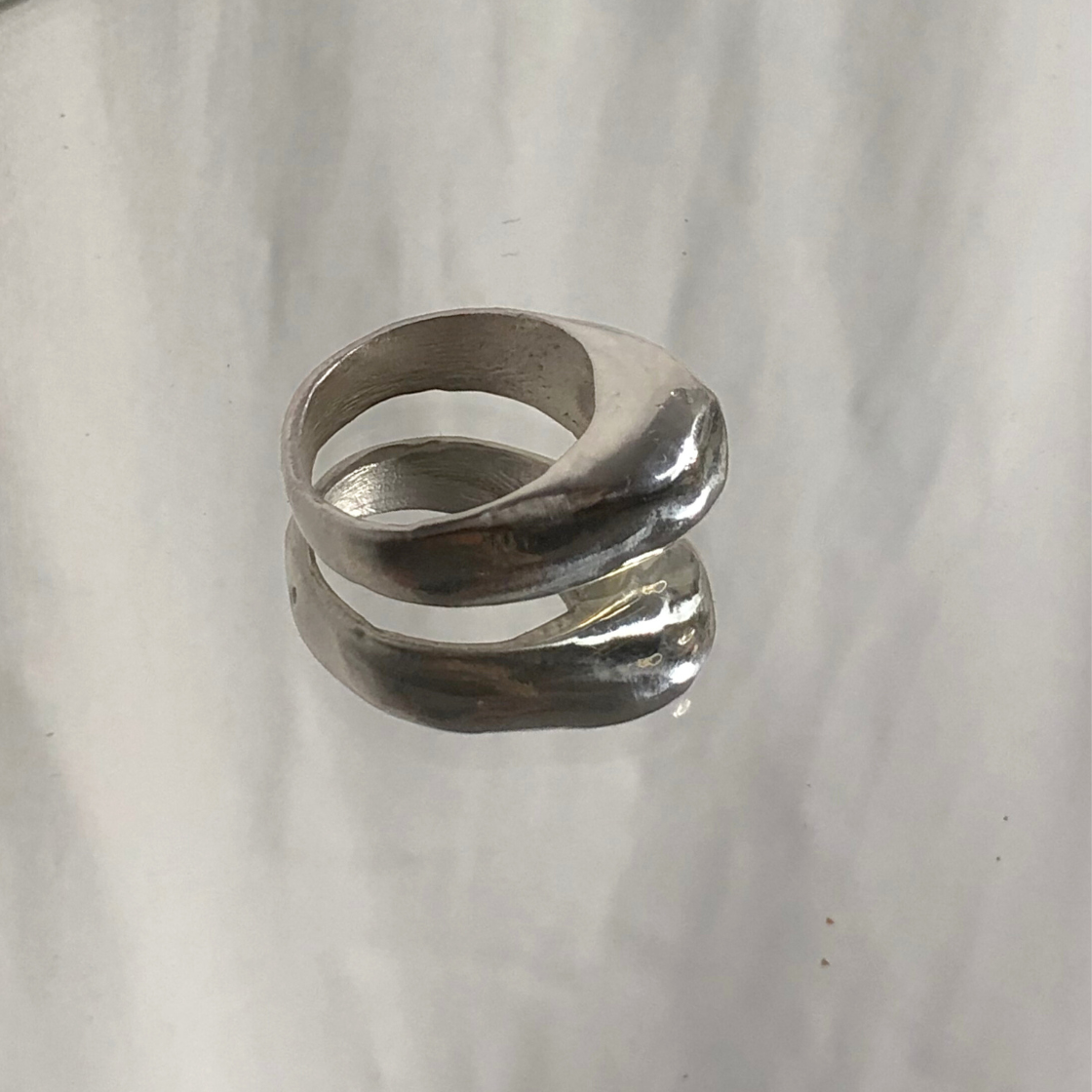 Uovo Ring